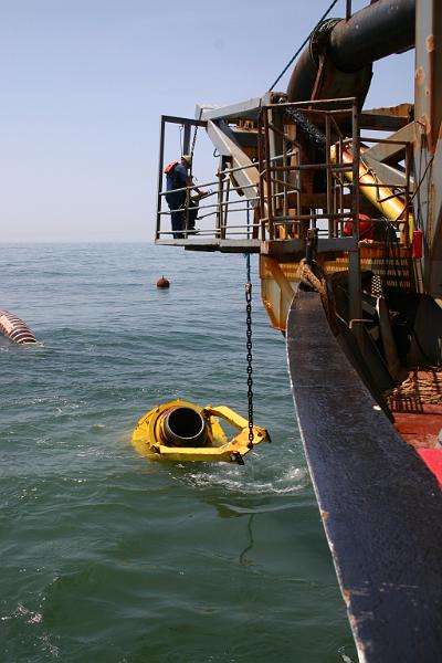 Hoisting mono buoy line 3.JPG